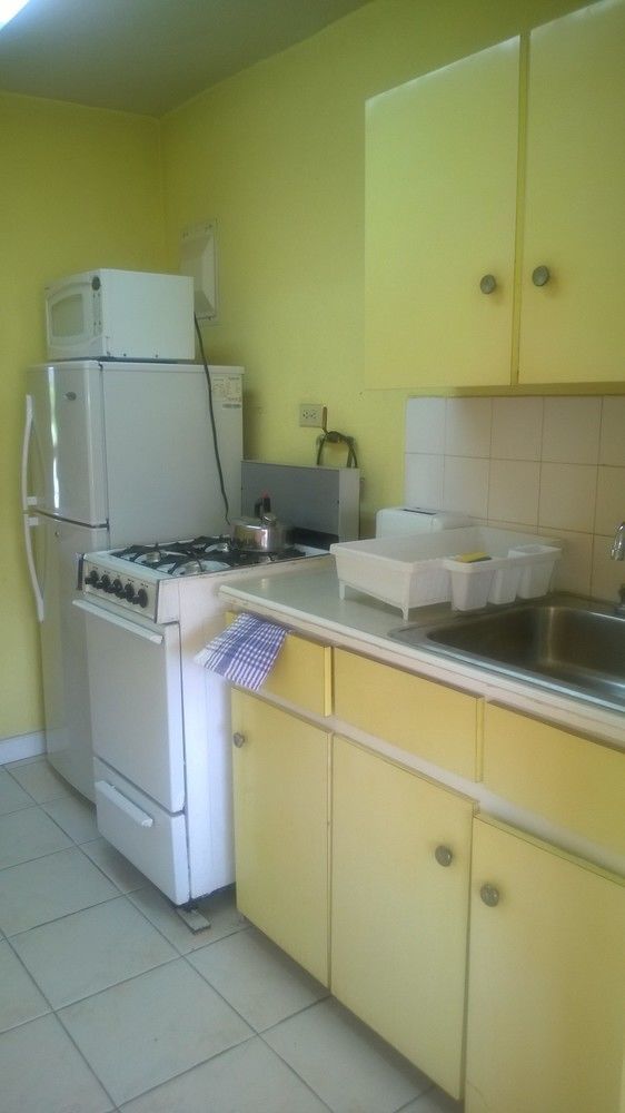 Carib Blue Apartments Oistins ภายนอก รูปภาพ