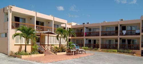 Carib Blue Apartments Oistins ภายนอก รูปภาพ